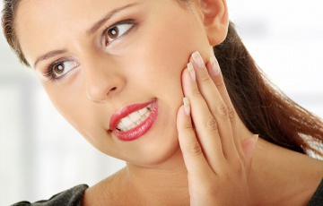Почему болит зуб после удаления нерва?